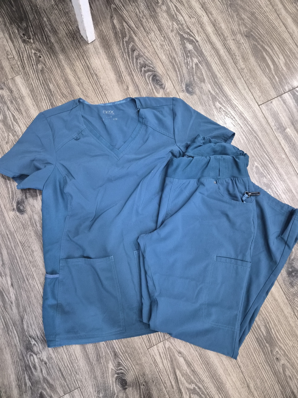 Cherokee Infinity Teal Blue Medical Scrub Set - Top & Pants